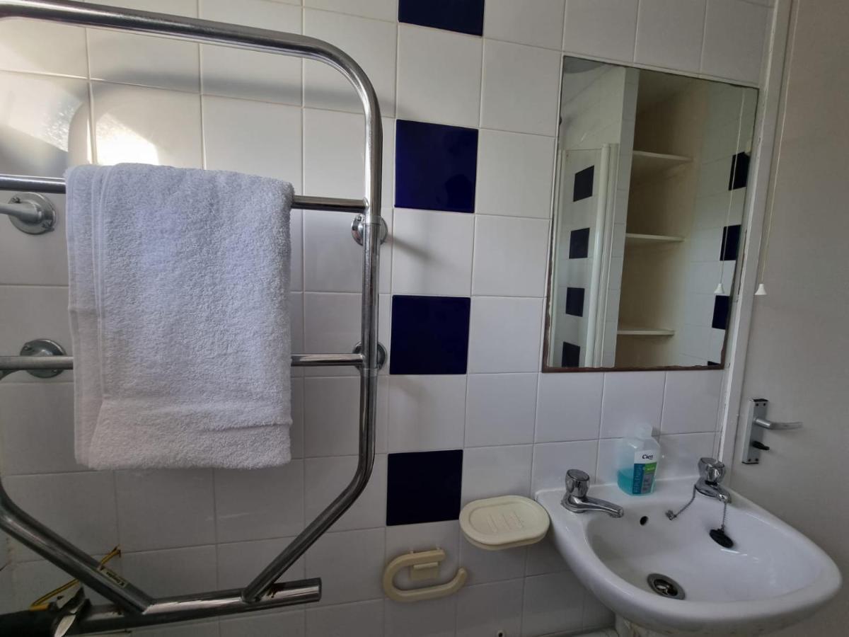 Private Rooms 巴斯 外观 照片